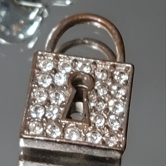 Lot of new and used costume jewelry not real silver or gems GUESS lock pendant - Picture 5 of 6